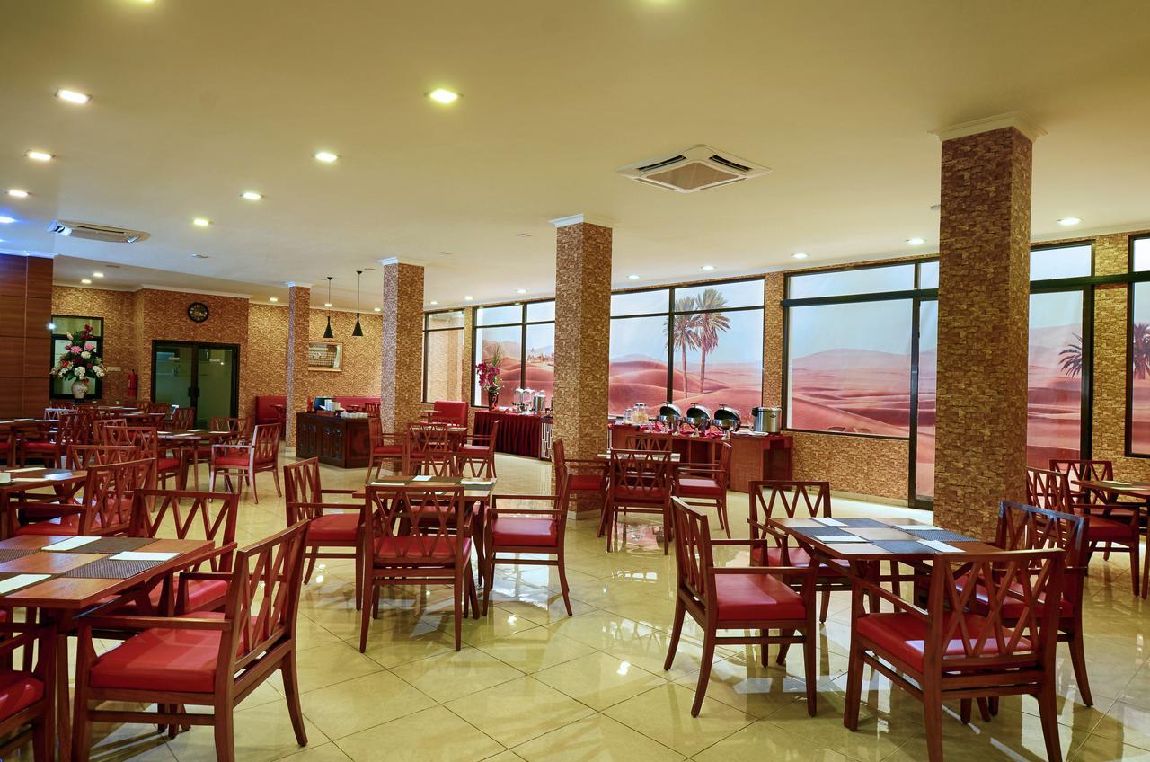 Multazam Hotel Solo Exterior photo